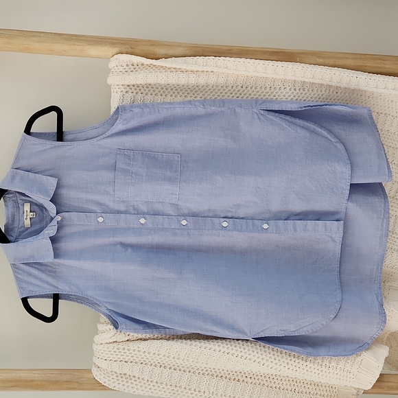 Madewell Tops - Madewell Blue Sleeveless  Button Down Shirt